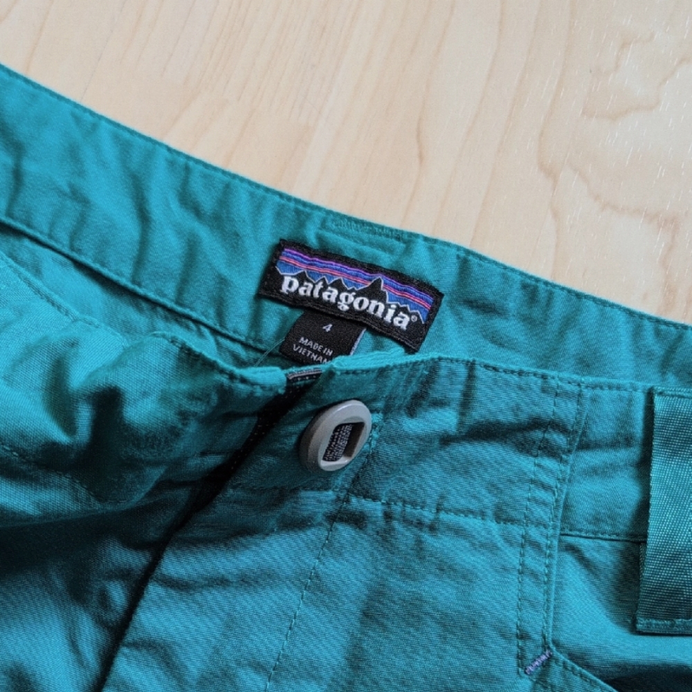 Patagonia Capris sz4